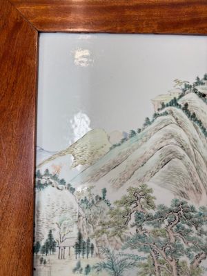 A Chinese qianjiang cai ‘Mountainous Landscape’ plaque-inset hongmu low table , 19/20th C. — 照片 11