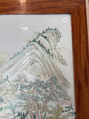 A Chinese qianjiang cai ‘Mountainous Landscape’ plaque-inset hongmu low table , 19/20th C. — 照片 10