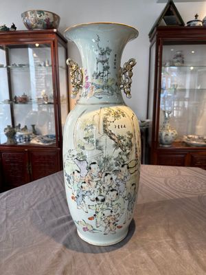 A Chinese qianjiang cai 'playing boys' vase, Ma Qingyun 馬慶雲 seal mark, dated 1917 — foto 1