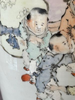 A Chinese qianjiang cai 'playing boys' vase, Ma Qingyun 馬慶雲 seal mark, dated 1917 — foto 11