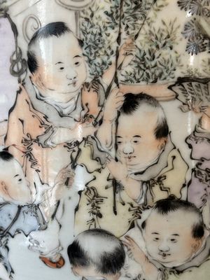 A Chinese qianjiang cai 'playing boys' vase, Ma Qingyun 馬慶雲 seal mark, dated 1917 — foto 12