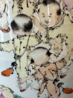 A Chinese qianjiang cai 'playing boys' vase, Ma Qingyun 馬慶雲 seal mark, dated 1917 — foto 13