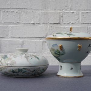 A Chinese qianjiang cai spice box and a warming bowl on foot, 19/20th C. — photo 42
