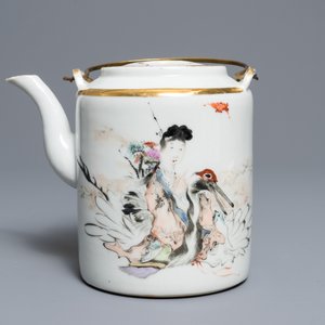 A Chinese qianjiang cai teapot and a box and cover, signed Ma Qingyun, 19/20th C. — 照片 2