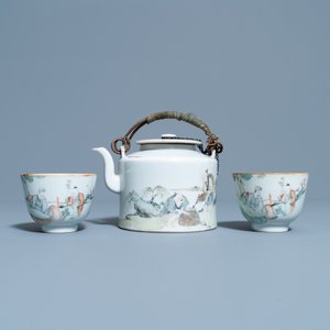 A Chinese qianjiang cai teapot and two cups and saucers, 19/20th C. — 照片 4