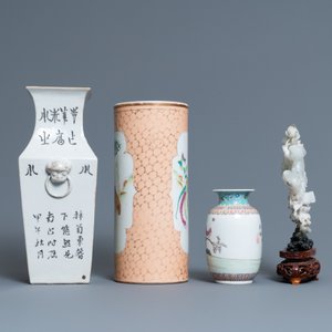 A Chinese qianjiang cai vase, three famille rose wares and a jadeite carving, 19/20th C. — photo 7