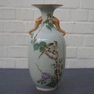 A Chinese qianjiang cai vase with birds and flowers, 19/20th C. — photo 7