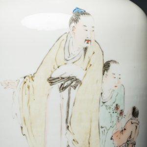 A Chinese qianjiang cai vase with figures and a bird among flowering branches — 照片 8