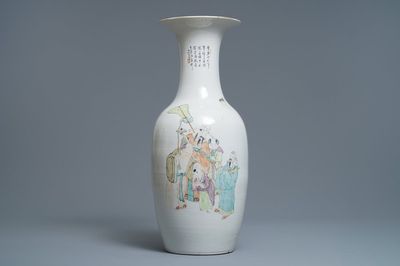 A Chinese qianjiang cai vase with figures and birds, 19/20th C.