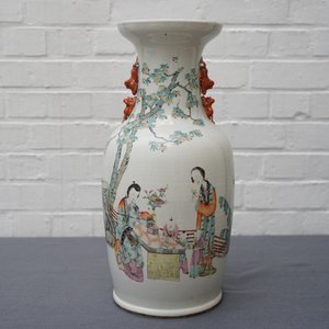 A Chinese qianjiang cai vase with figures in a garden, 19/20th C. — photo 8