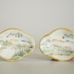 A Chinese qianjiang cai wine cup and two small oval trays, 19/20th C. — photo 11