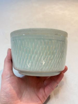 A Chinese qingbai bowl with castor relief design, Song — 照片 2