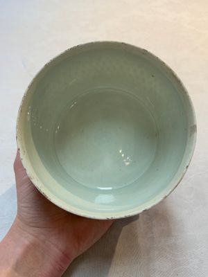 A Chinese qingbai bowl with castor relief design, Song — 照片 5