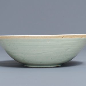 A Chinese qingbai bowl with underglaze design, Song — 照片 7