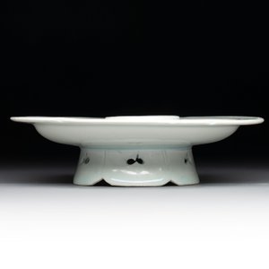 A Chinese qingbai cup stand, Song — photo 2