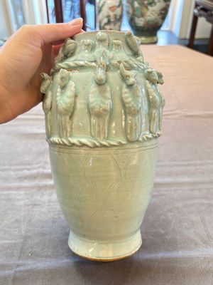 A Chinese qingbai-glazed covered urn applied with zodiac figures, Song — photo 11