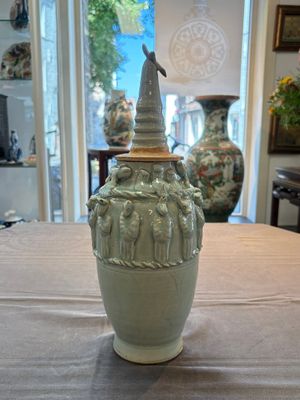 A Chinese qingbai-glazed covered urn applied with zodiac figures, Song — photo 4