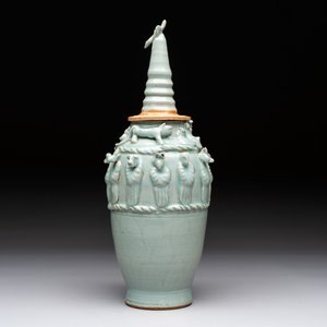 A Chinese qingbai-glazed covered urn applied with zodiac figures, Song — photo 2