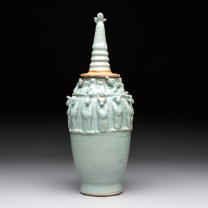 A Chinese qingbai-glazed covered urn applied with zodiac figures, Song — photo 3
