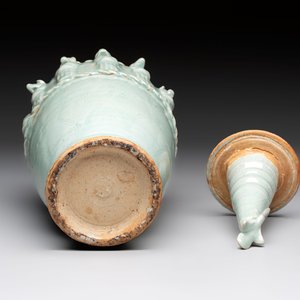 A Chinese qingbai-glazed covered urn applied with zodiac figures, Song — photo 6