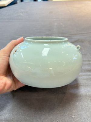 A Chinese qingbai-glazed jar with three handles, 18th C. — 照片 3