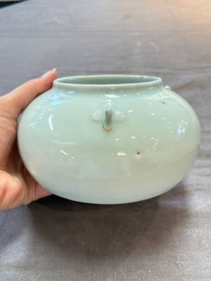 A Chinese qingbai-glazed jar with three handles, 18th C. — 照片 4