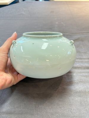 A Chinese qingbai-glazed jar with three handles, 18th C. — 照片 5