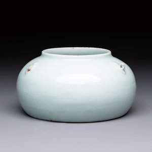 A Chinese qingbai-glazed jar with three handles, 18th C. — 照片 3