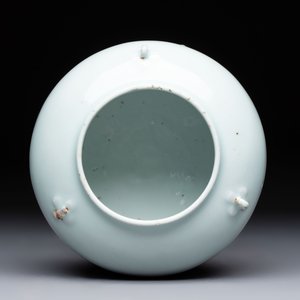 A Chinese qingbai-glazed jar with three handles, 18th C. — 照片 4