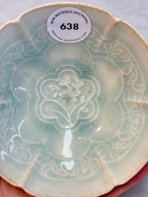 A Chinese qingbai incised lobed bowl, Song — photo 2