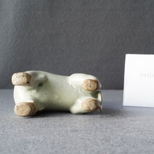A Chinese qingbai joss stick holder in the shape of a tiger, Ming — 照片 12