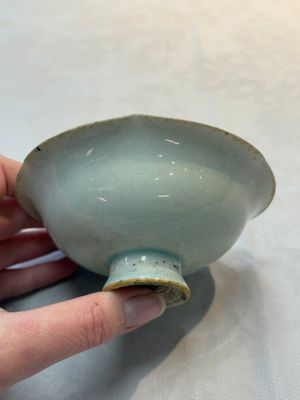 A Chinese qingbai lobed cup and stand, Song — foto 2
