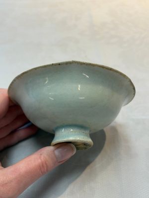 A Chinese qingbai lobed cup and stand, Song — foto 4