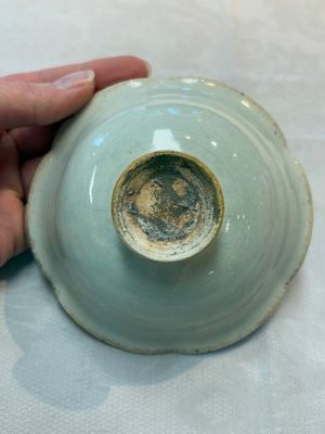 A Chinese qingbai lobed cup and stand, Song — foto 7