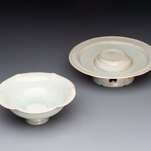A Chinese qingbai lobed cup and stand, Song — foto 2