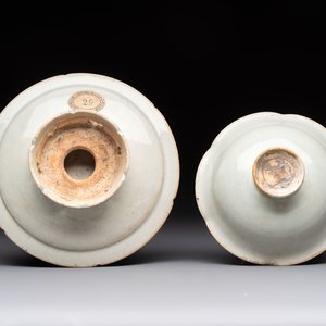 A Chinese qingbai lobed cup and stand, Song — foto 9