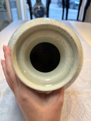 A Chinese qingbai 'Meiping' vase with incised floral design, Yuan or later — 照片 7