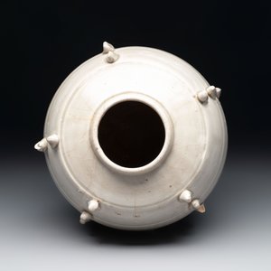 A Chinese qingbai multi-cornered jar, Song — photo 5