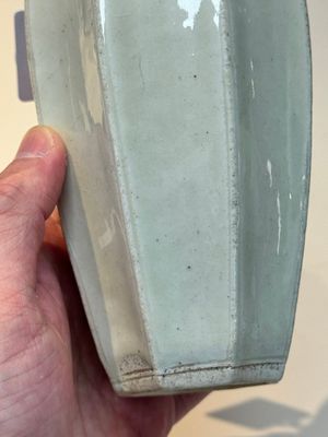 A Chinese qingbai octagonal vase and cover, Song/Yuan — foto 12