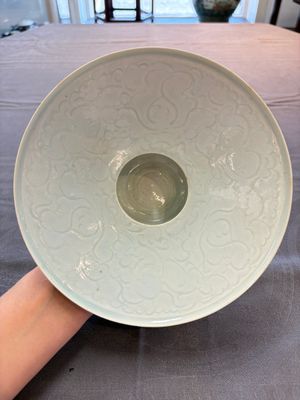 A Chinese qingbai spittoon with incised floral design, Song/Yuan — 照片 5