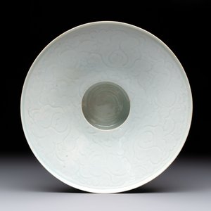 A Chinese qingbai spittoon with incised floral design, Song/Yuan — 照片 6