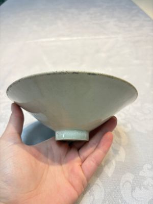 A Chinese qingbai tea bowl with incised floral design, 20th C. — 照片 3