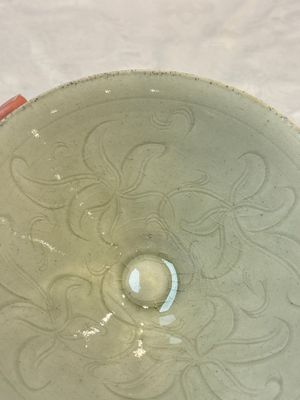 A Chinese qingbai tea bowl with incised floral design, 20th C. — 照片 8