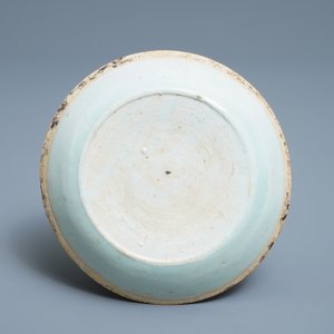 A Chinese qingbai 'twin fish' saucer dish, Song — photo 2