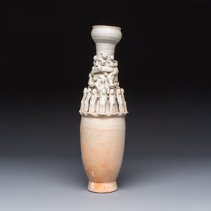 A Chinese qingbai urn applied with immortals and a dragon, Northern Song — foto 3