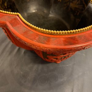 A Chinese quatrefoil jardinière in red and black lacquer, Qianlong — photo 18