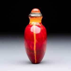 A Chinese 'Realgar Dragon' glass snuff bottle, probably from the imperial Beijing glass workshop, 1720-1840 — photo 3