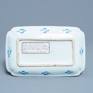 A Chinese rectangular blue and white 'herring' dish, Qianlong — 照片 2