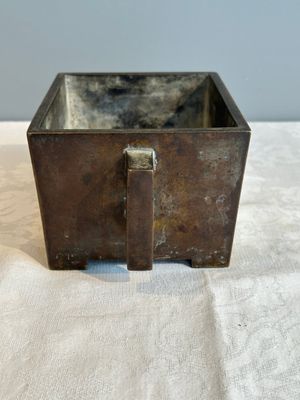 A Chinese rectangular bronze censer, Yu Tang Jing Wan 玉堂精玩 mark, Qing — foto 4