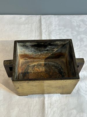 A Chinese rectangular bronze censer, Yu Tang Jing Wan 玉堂精玩 mark, Qing — foto 5
